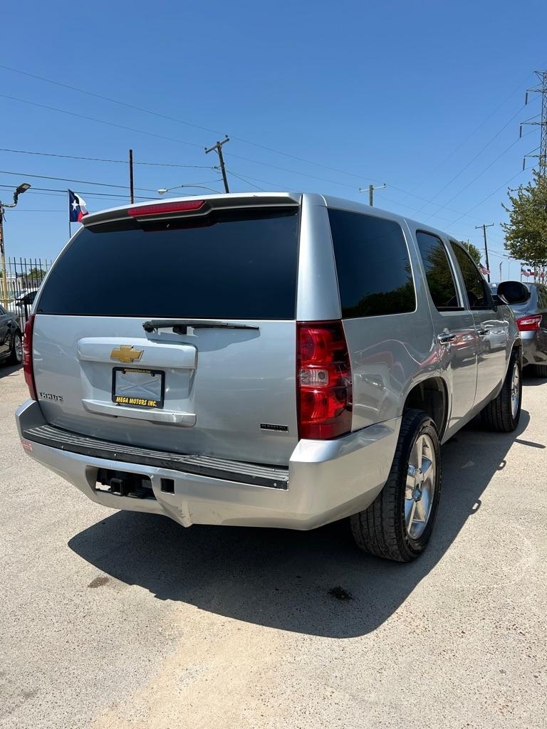 Chevrolet Tahoe  2012