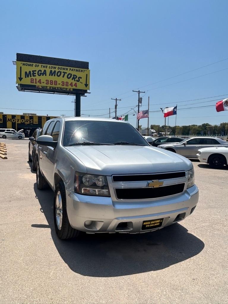 Chevrolet Tahoe  2012