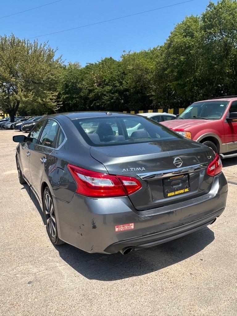 Nissan Altima  2017