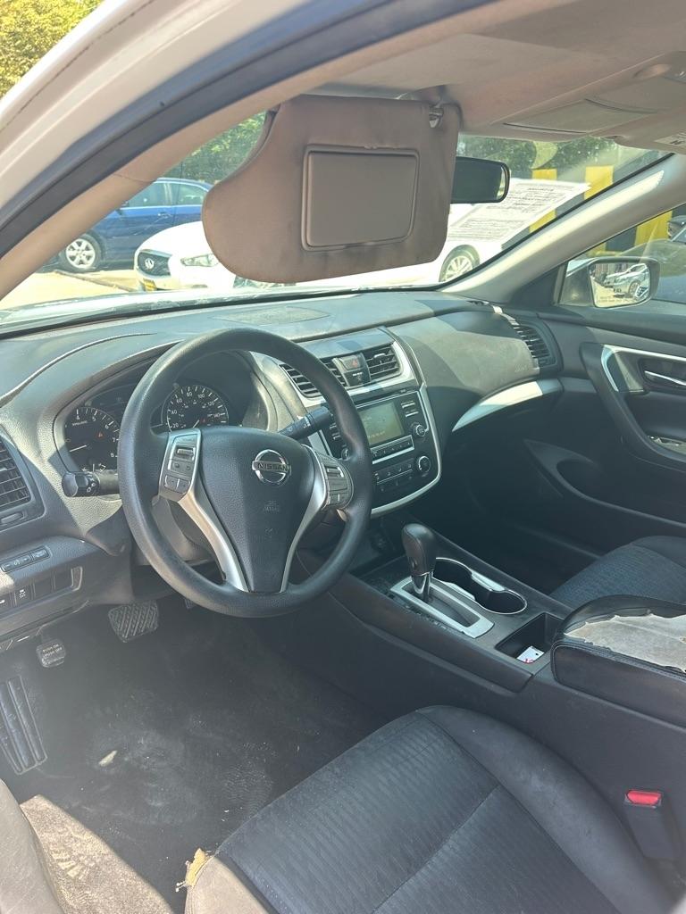 Nissan Altima  2016