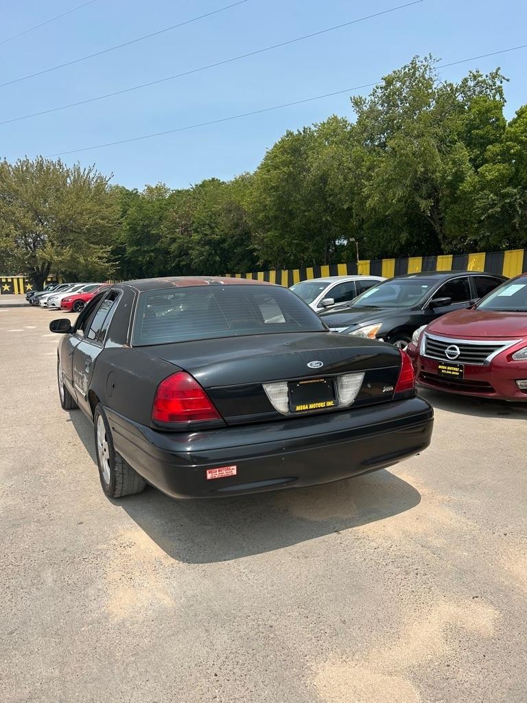 Ford Crown Victoria  2009