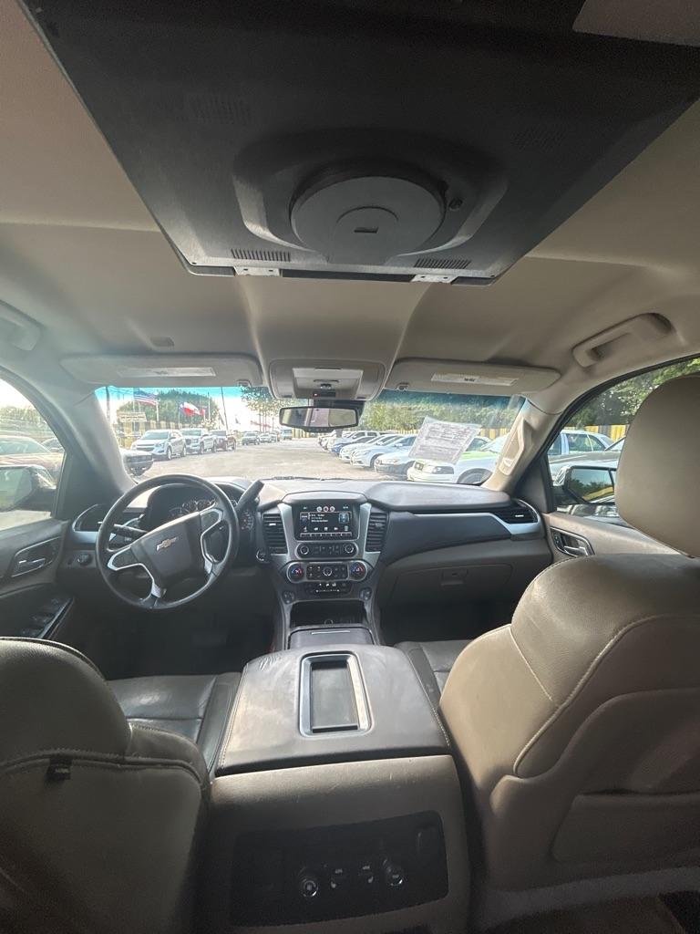 Chevrolet Suburban  2015