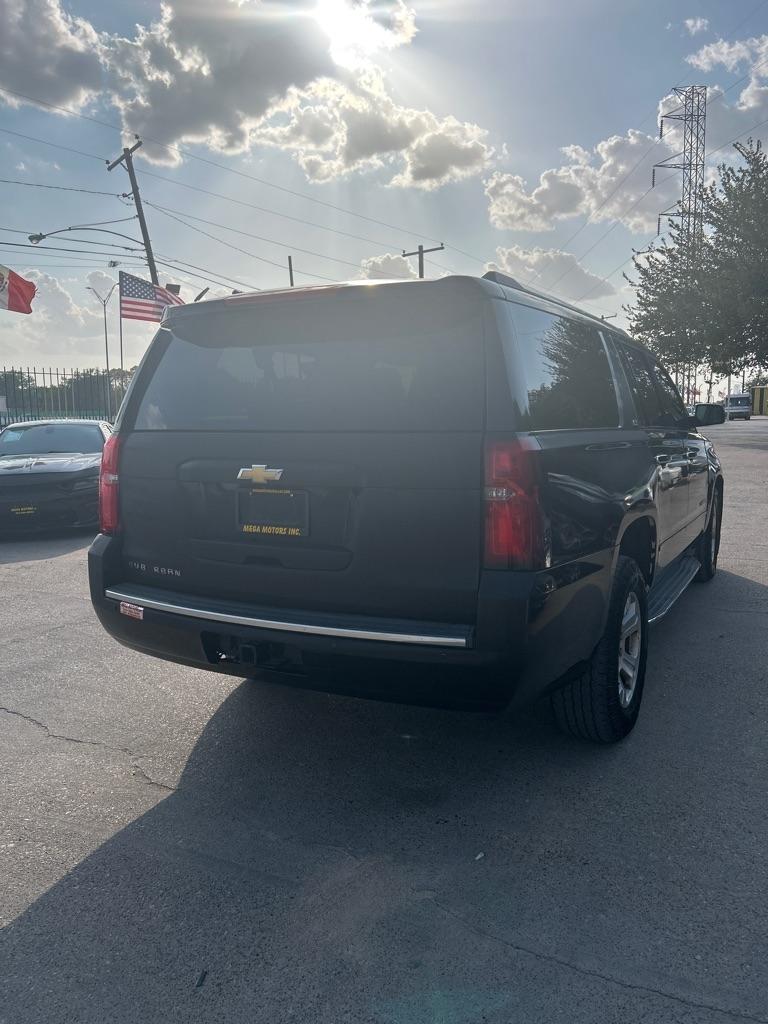 Chevrolet Suburban  2015