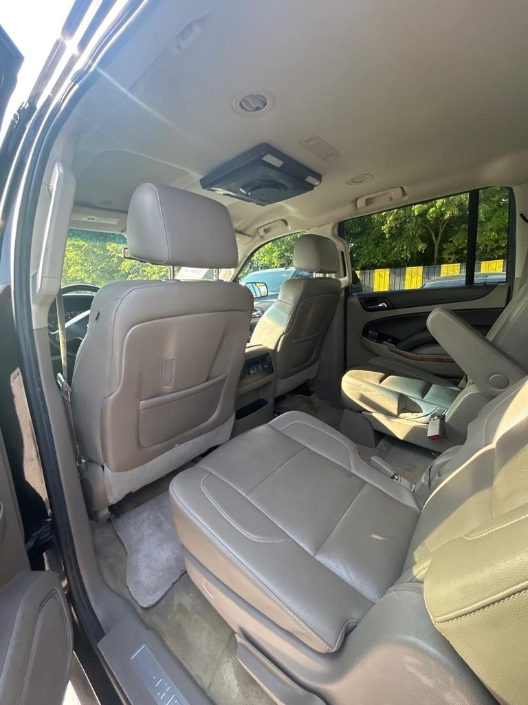 Chevrolet Suburban  2015