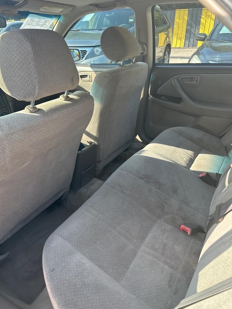 Toyota Camry  2001