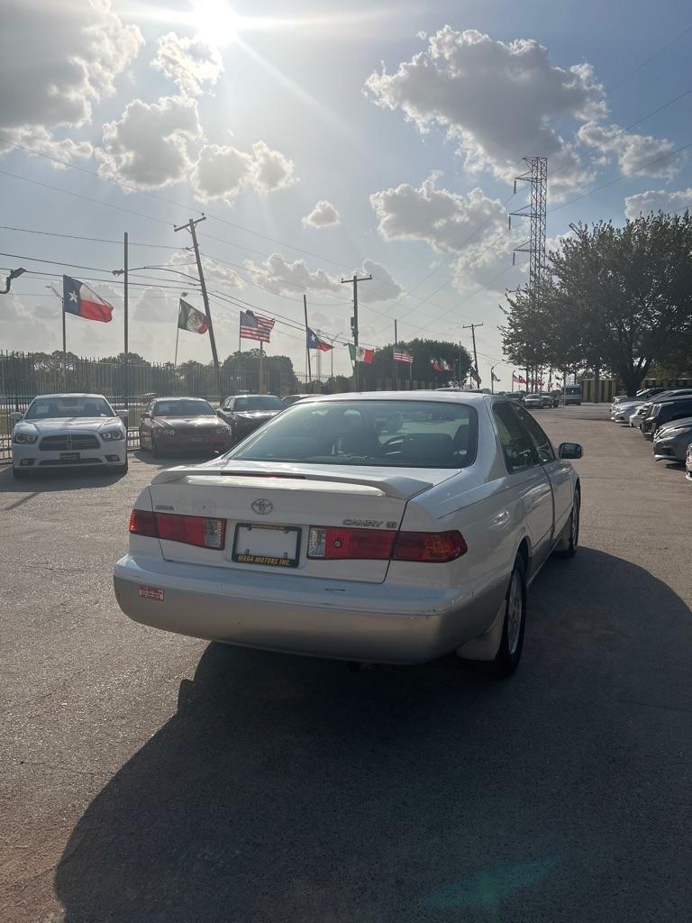 Toyota Camry  2001