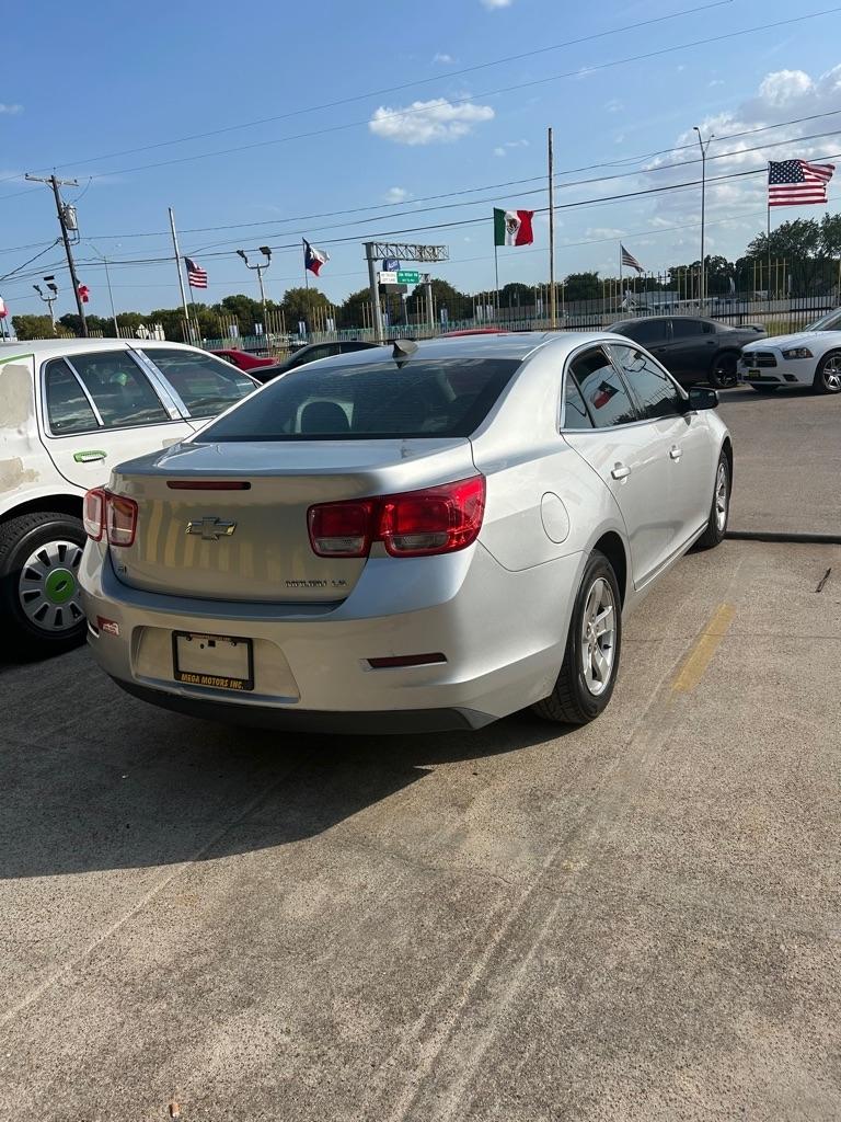 Chevrolet Malibu  2015