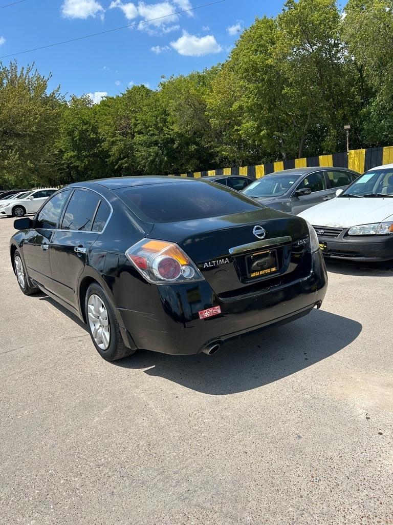 Nissan Altima  2009