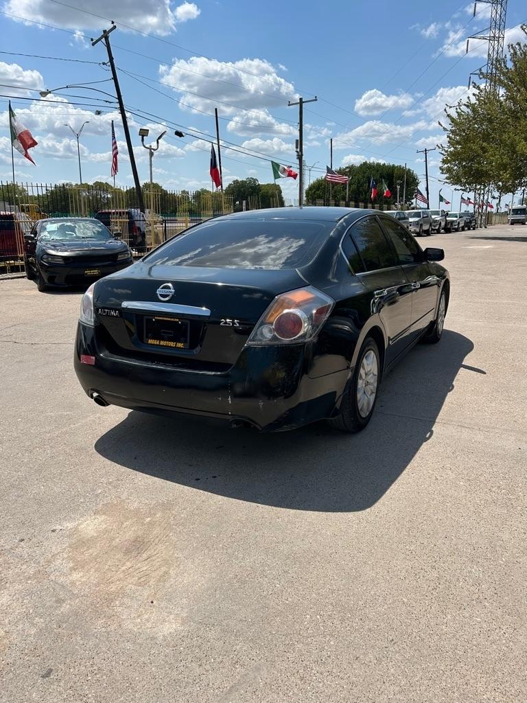 Nissan Altima  2009