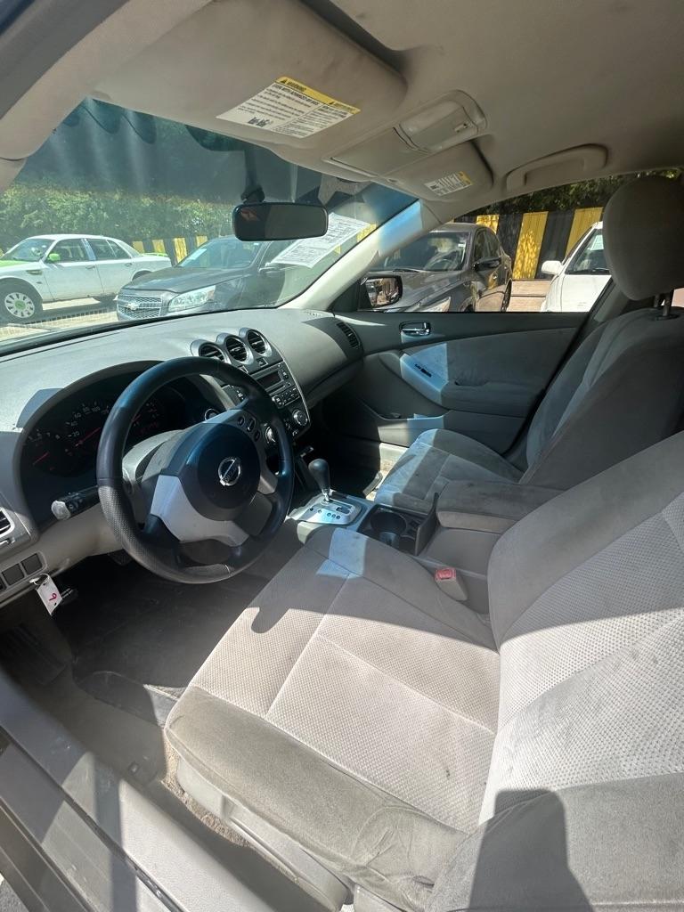 Nissan Altima  2009