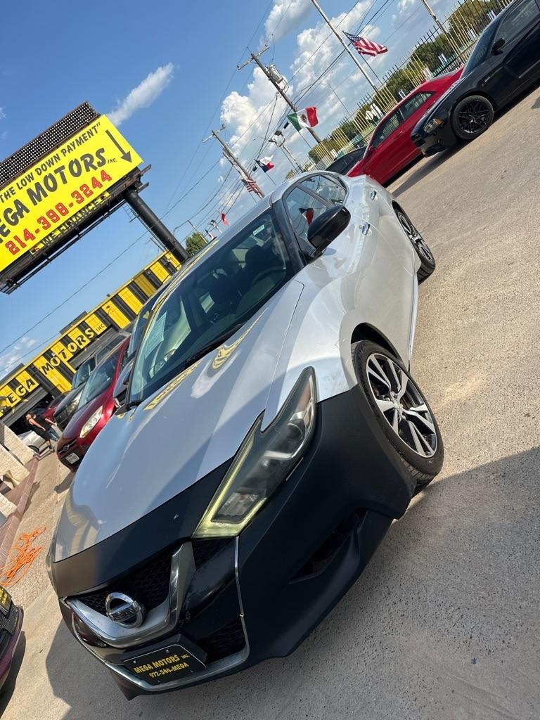 Nissan Maxima  2016