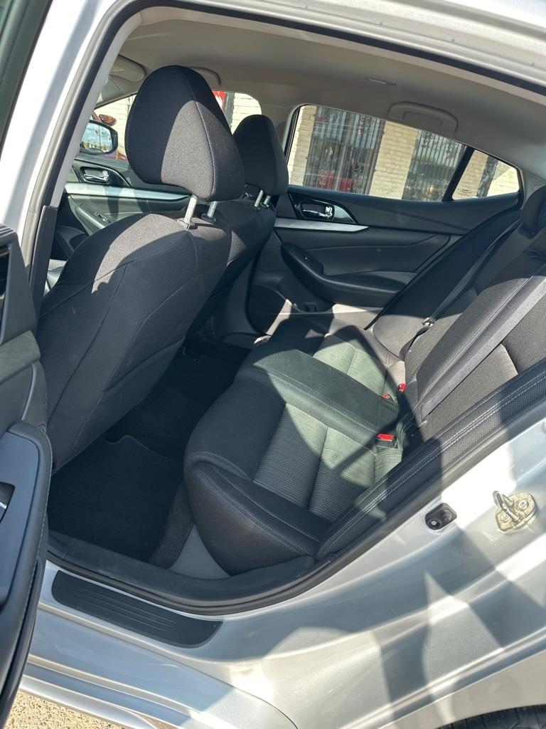Nissan Maxima  2016