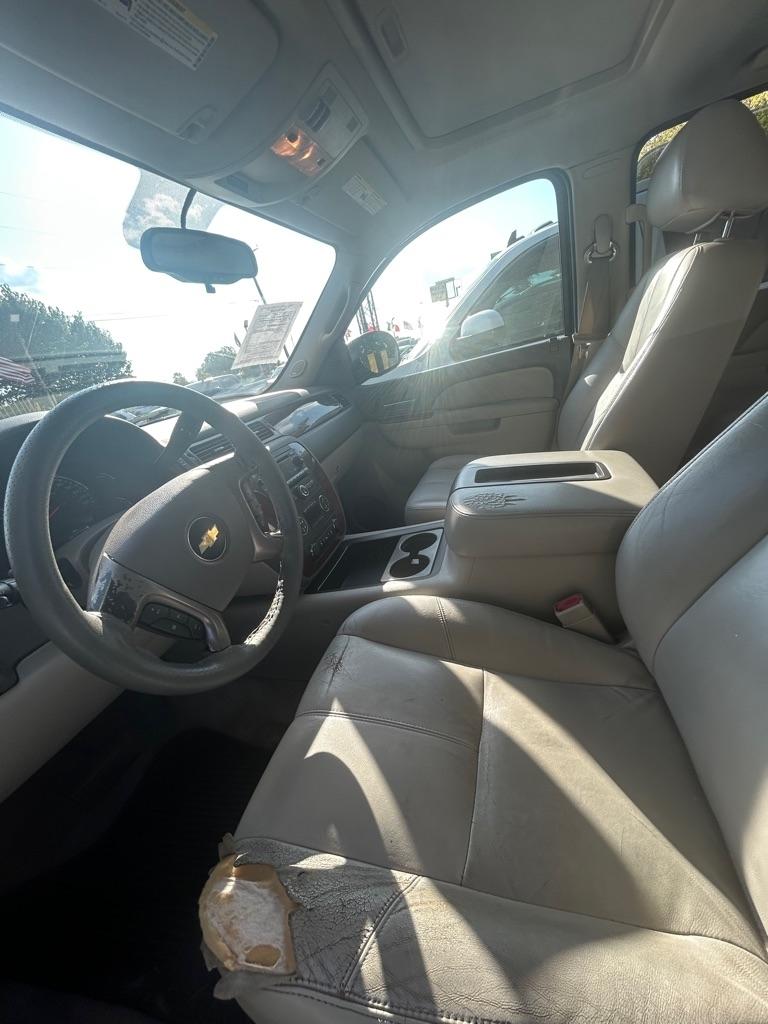 Chevrolet Tahoe  2012