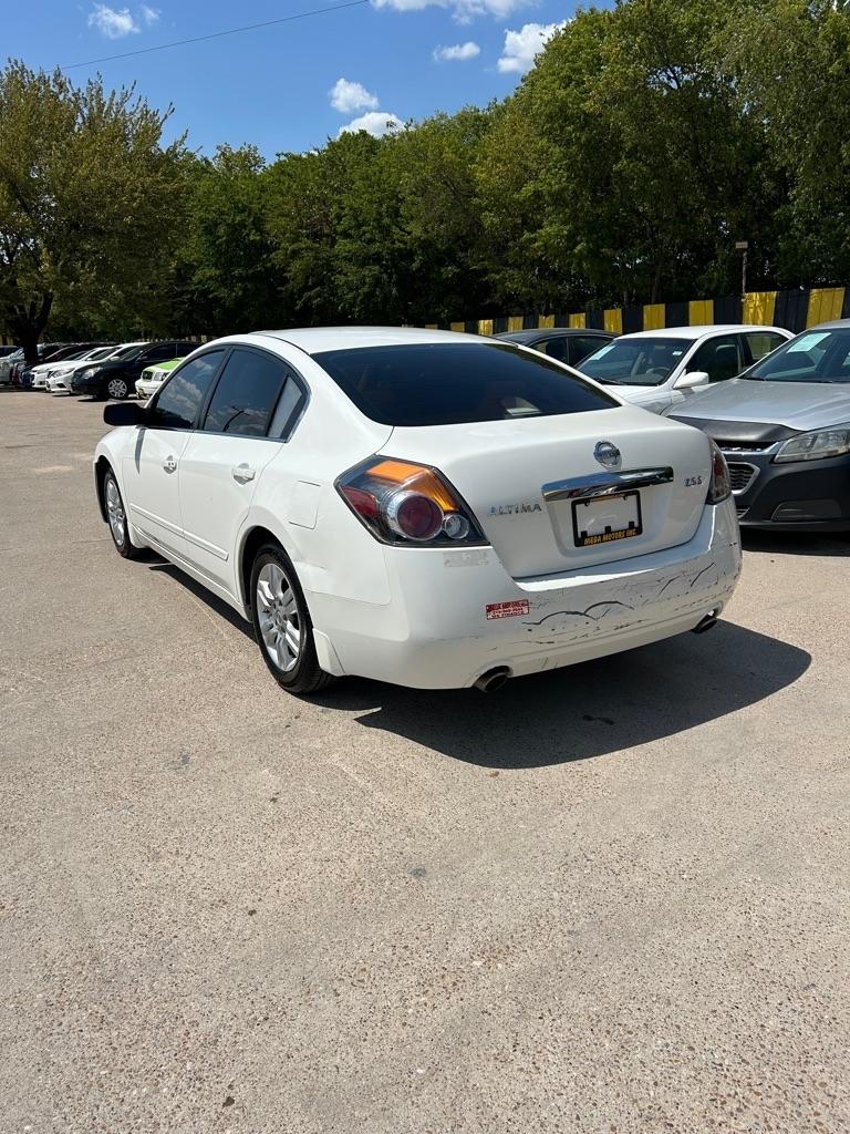 Nissan Altima  2012