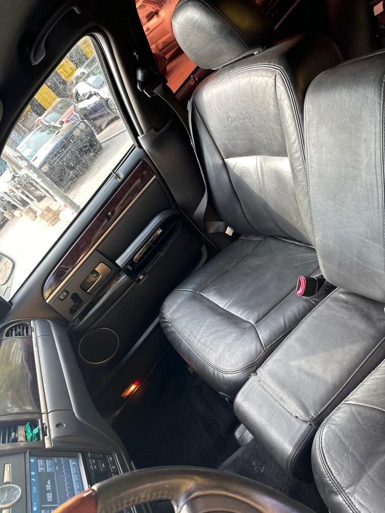 Lincoln Town Car  2010