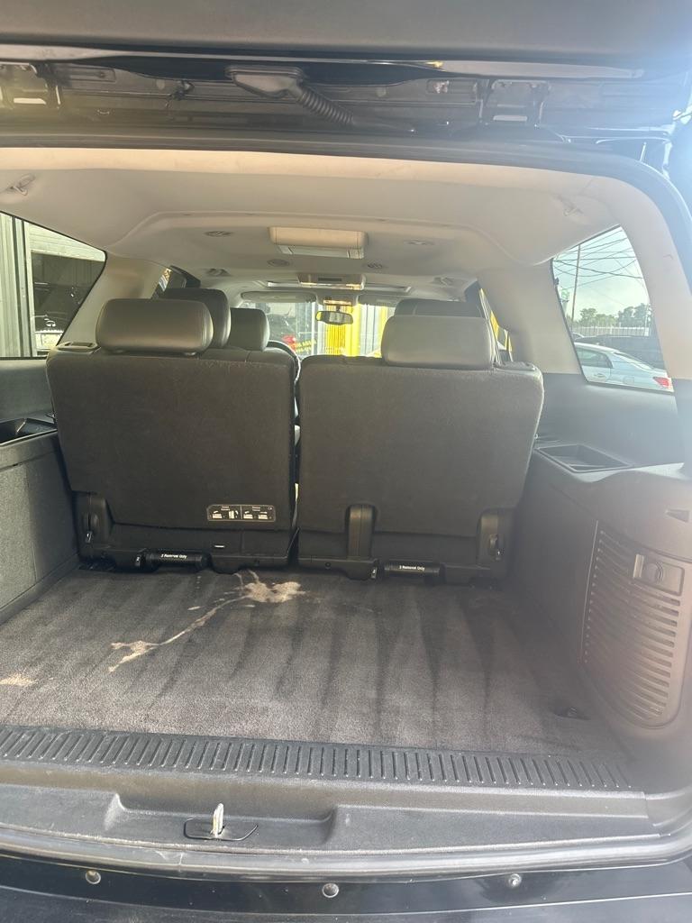 Chevrolet Suburban  2013