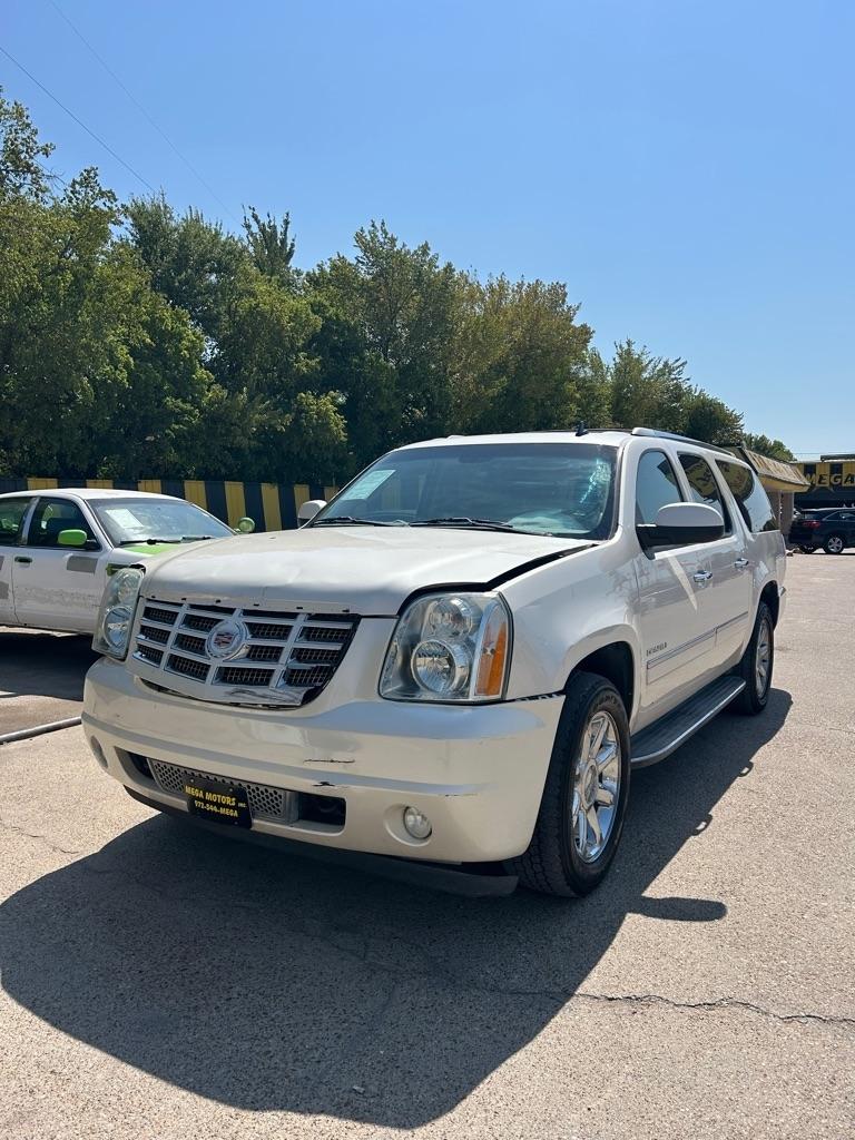 GMC Yukon Denali  2013