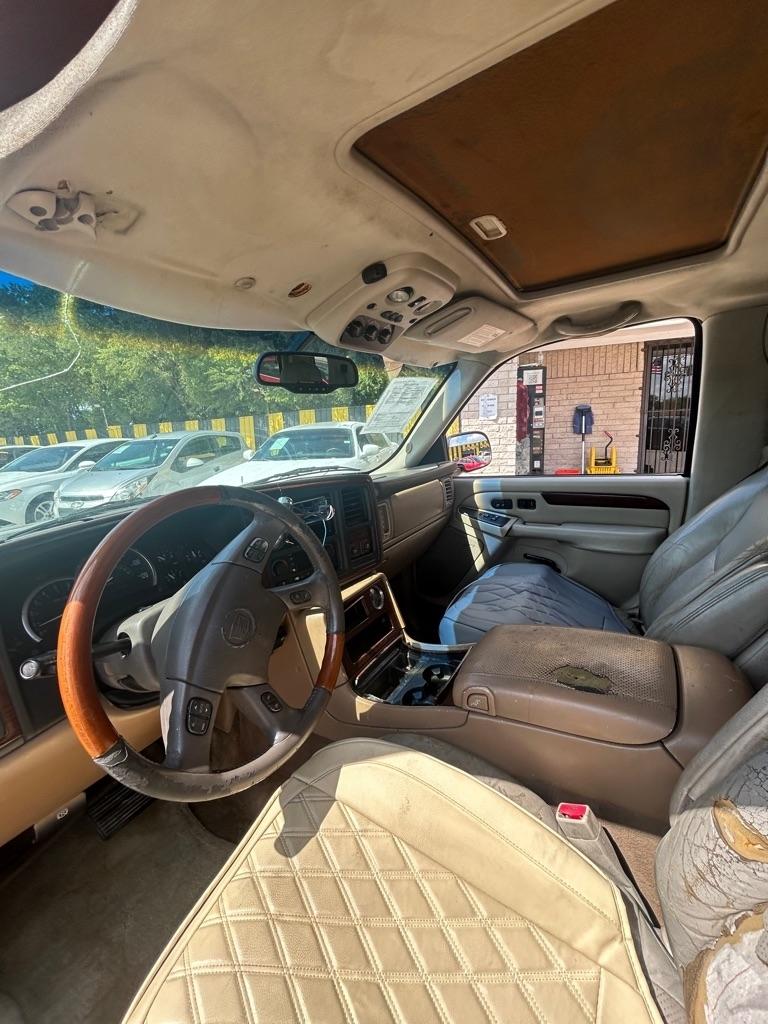 Cadillac Escalade  2003