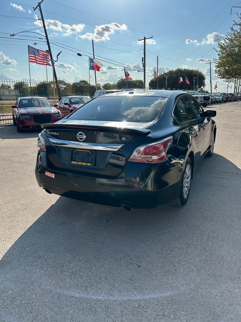 Nissan Altima  2015