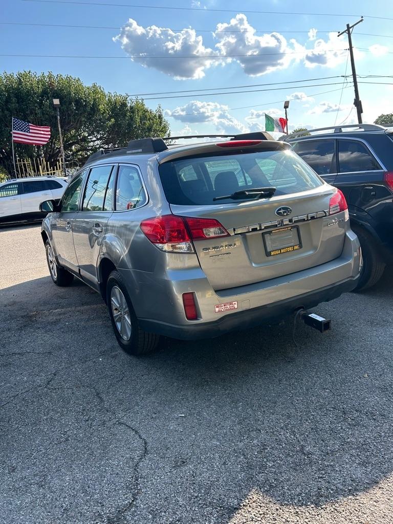Subaru Outback  2010
