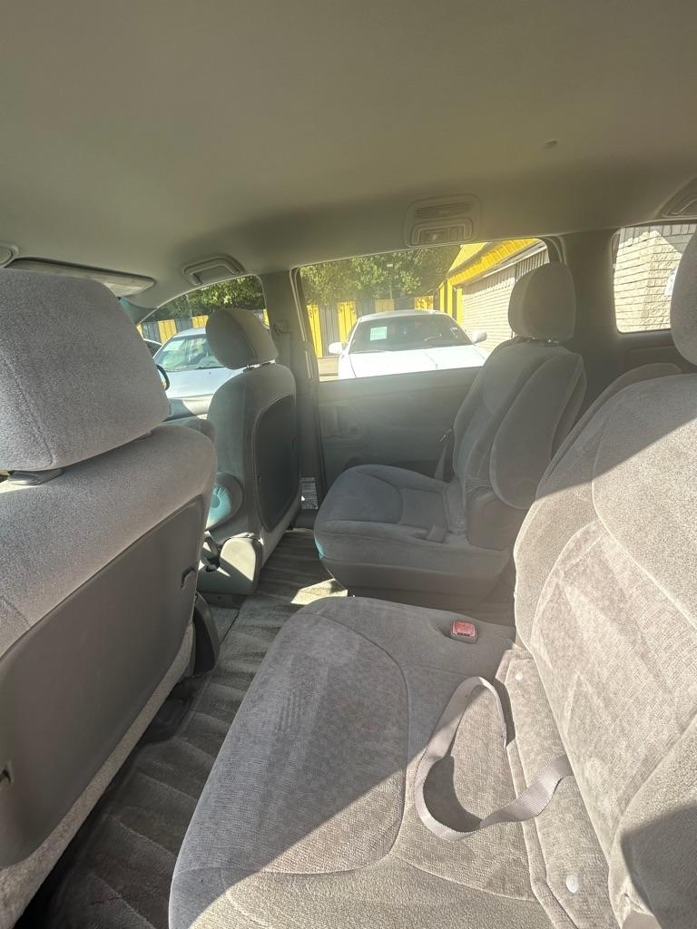 Toyota Sienna  2005