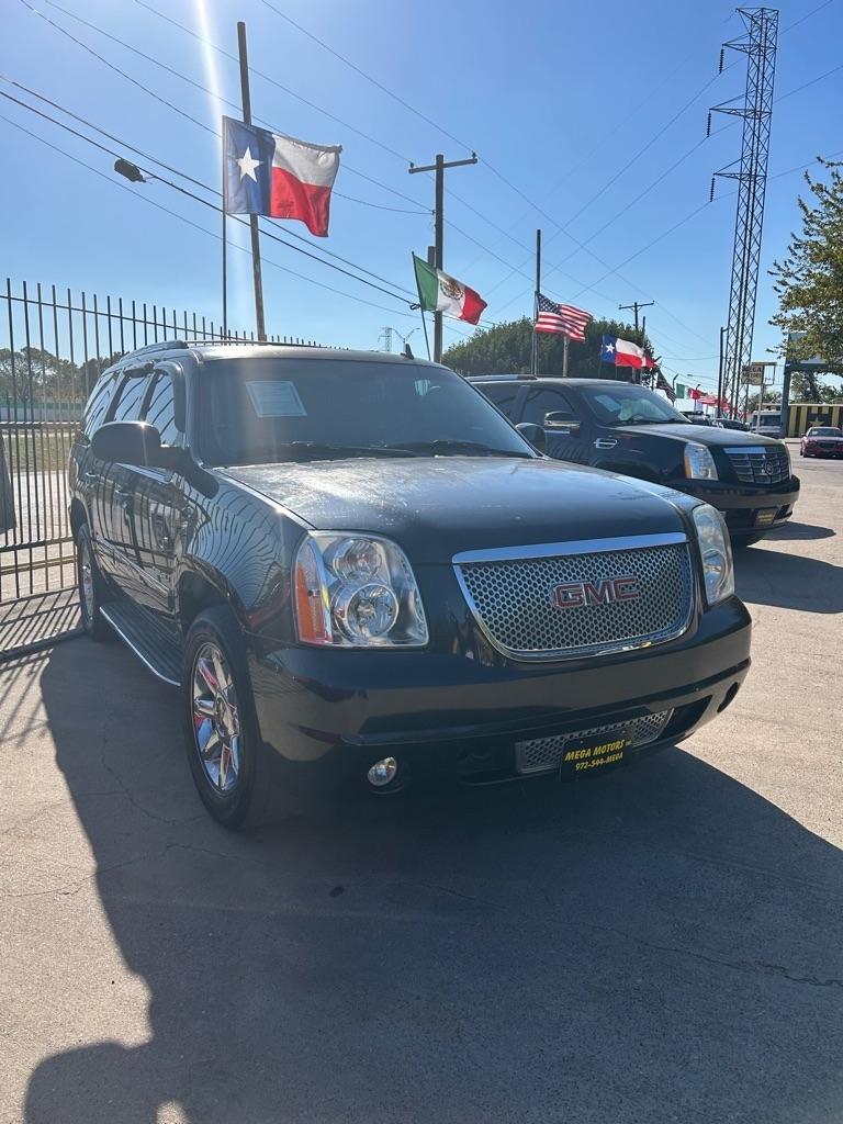 GMC Yukon Denali  2013