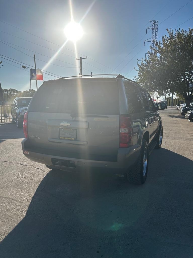 Chevrolet Tahoe  2007