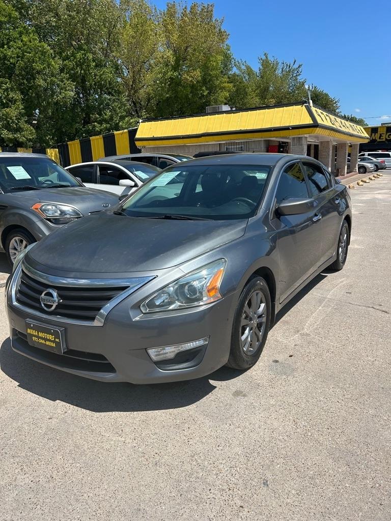 Nissan Altima  2015