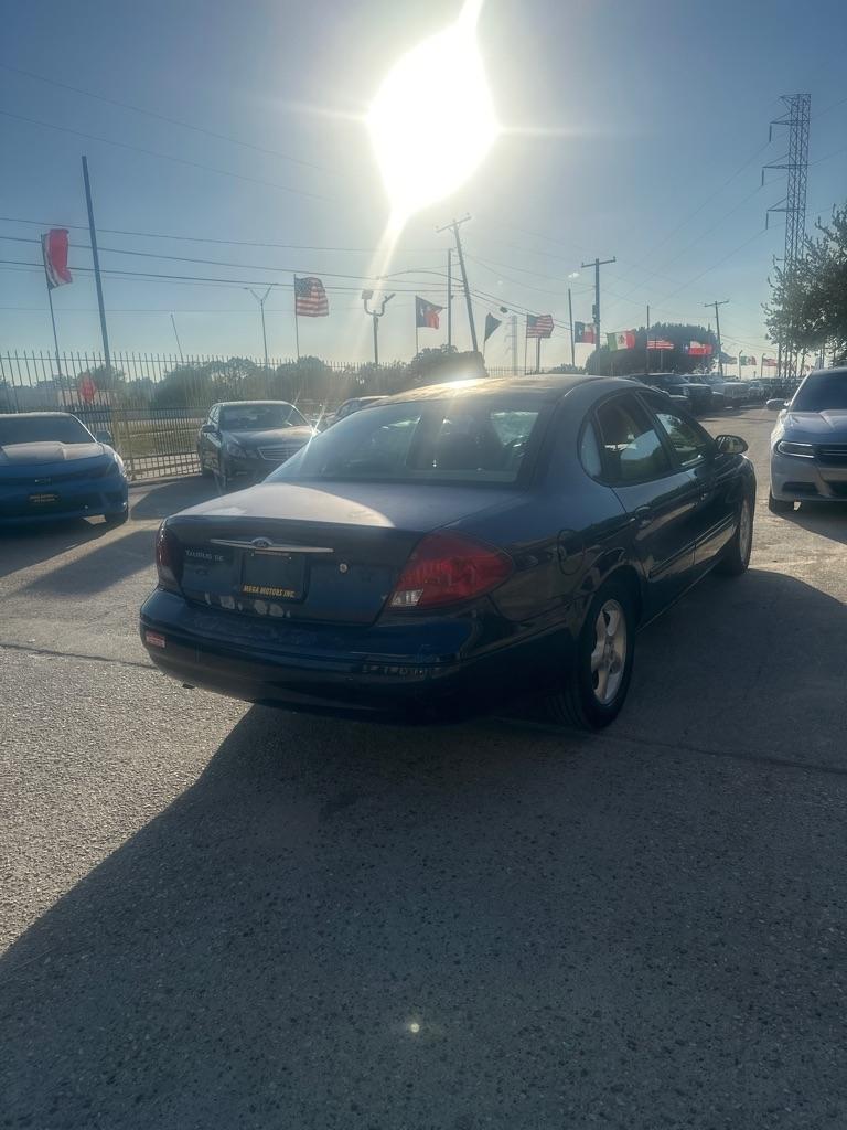 Ford Taurus  2000