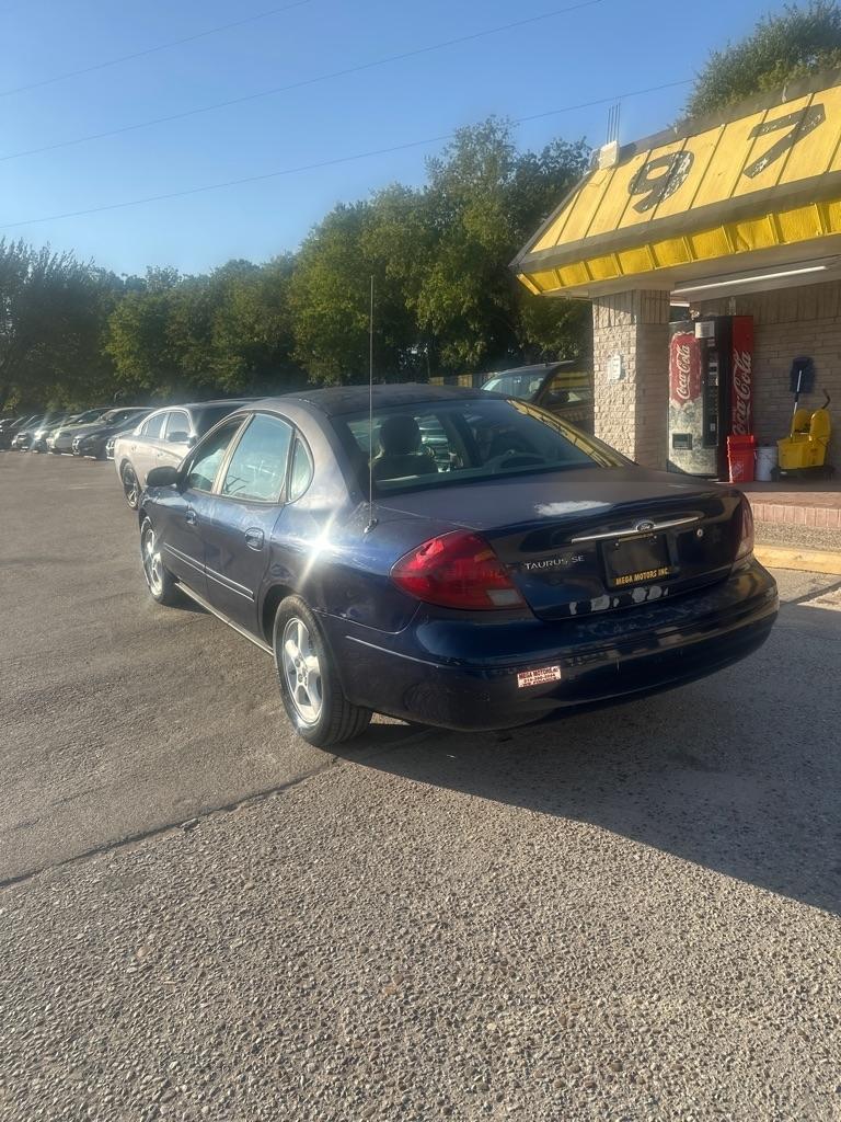 Ford Taurus  2000