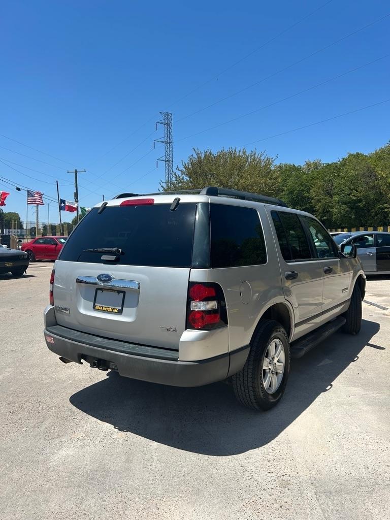 Ford Explorer  2006