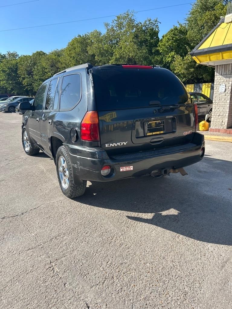GMC Envoy  2003