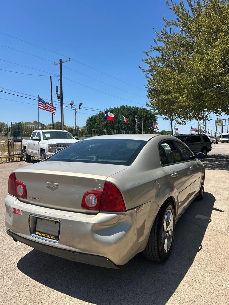 Chevrolet Malibu  2010