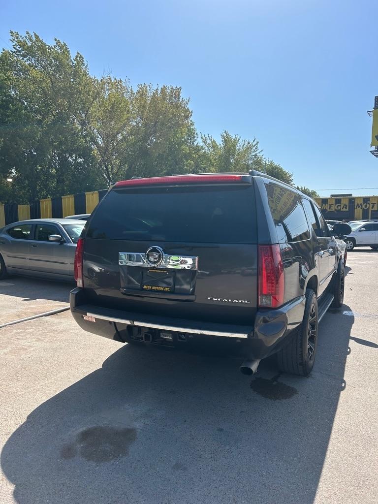 Cadillac Escalade  2010