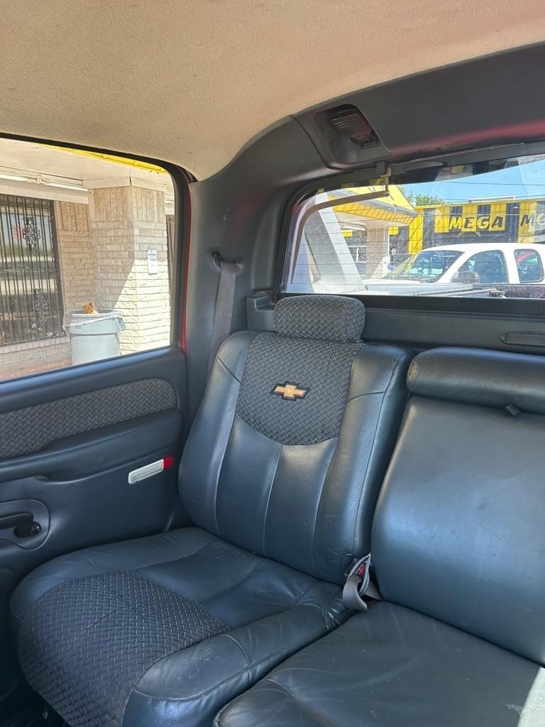 Chevrolet Avalanche  2002