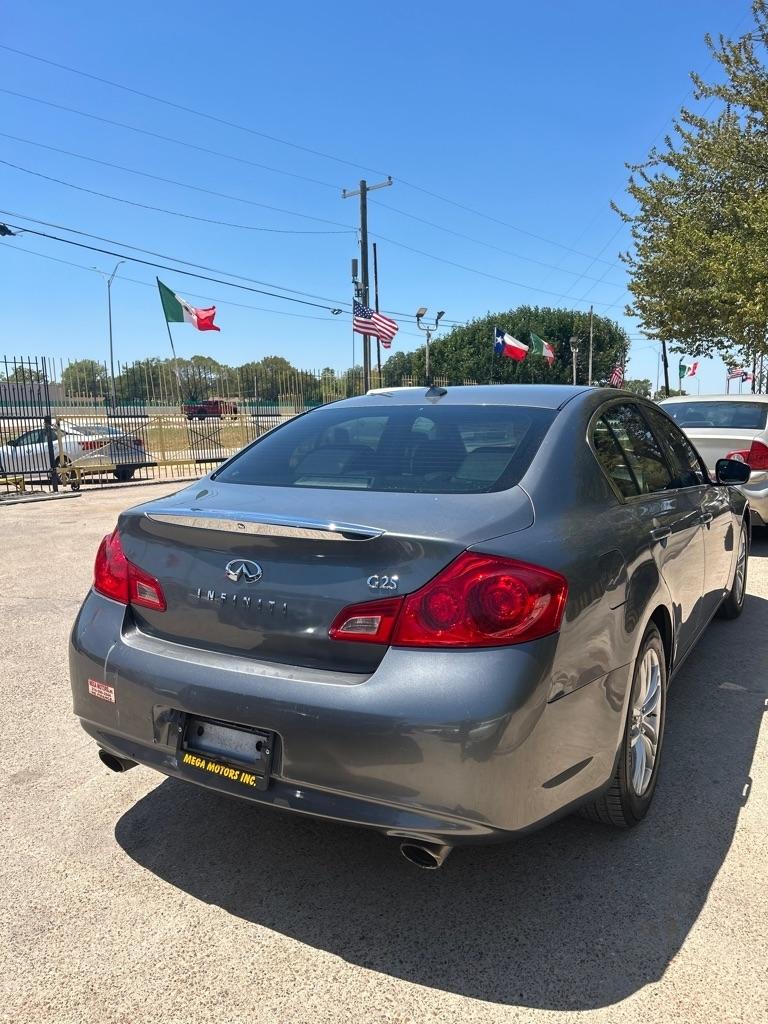 Infiniti G Sedan  2012