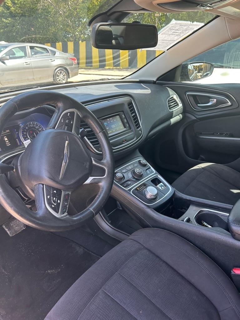 Chrysler 200  2015