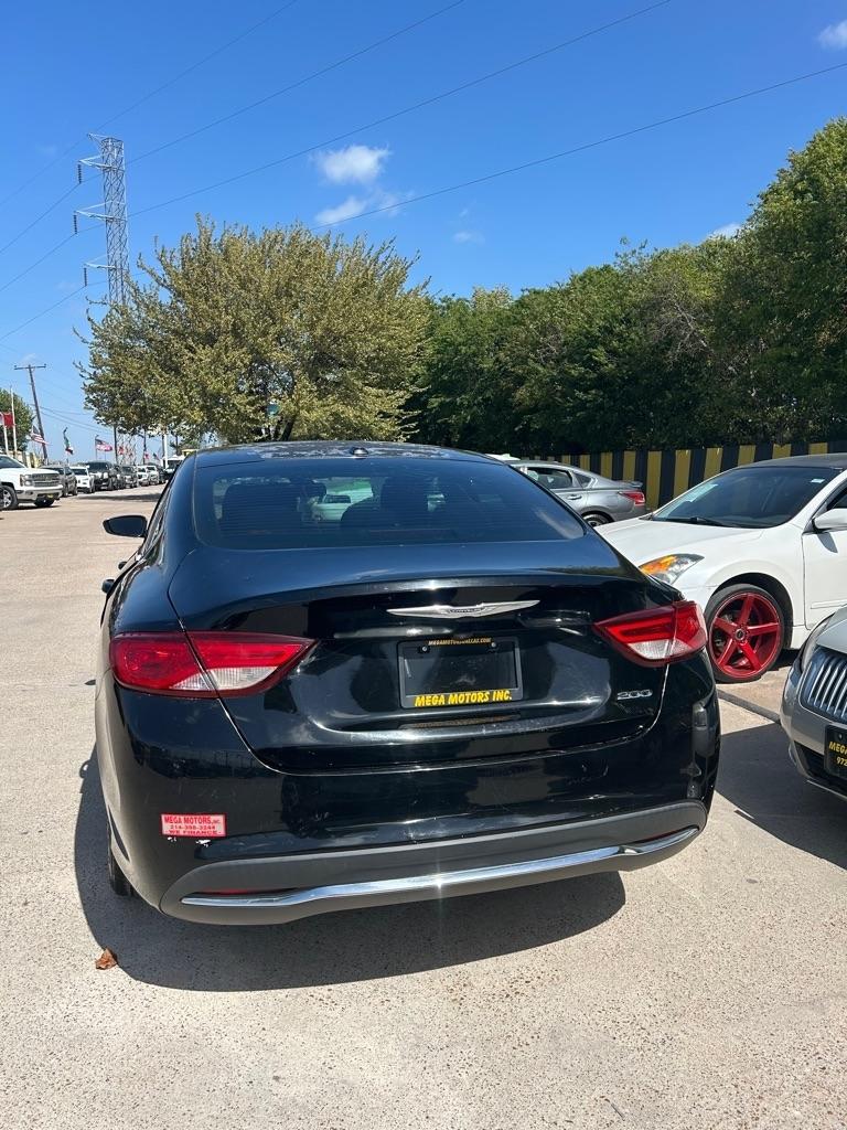 Chrysler 200  2015