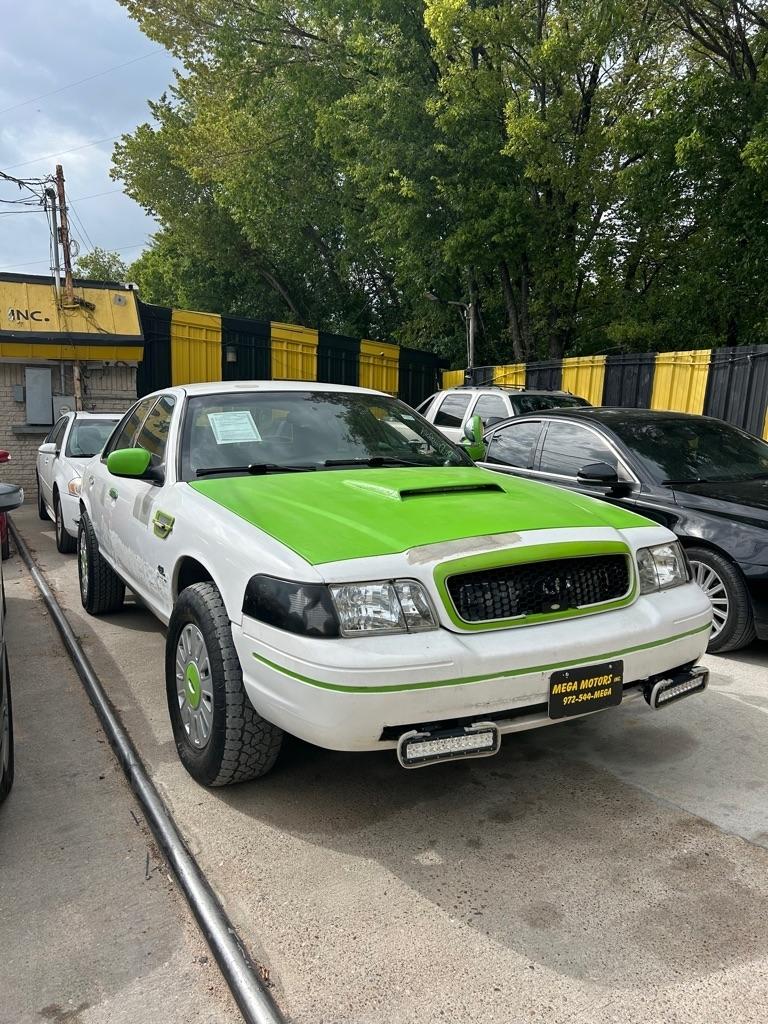 Ford Crown Victoria  2011
