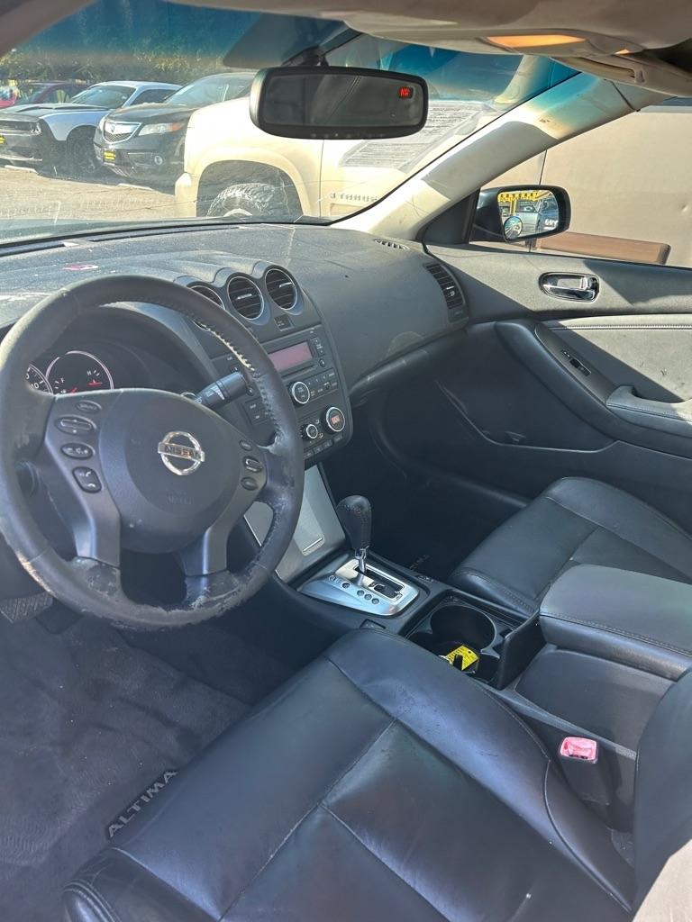 Nissan Altima  2012