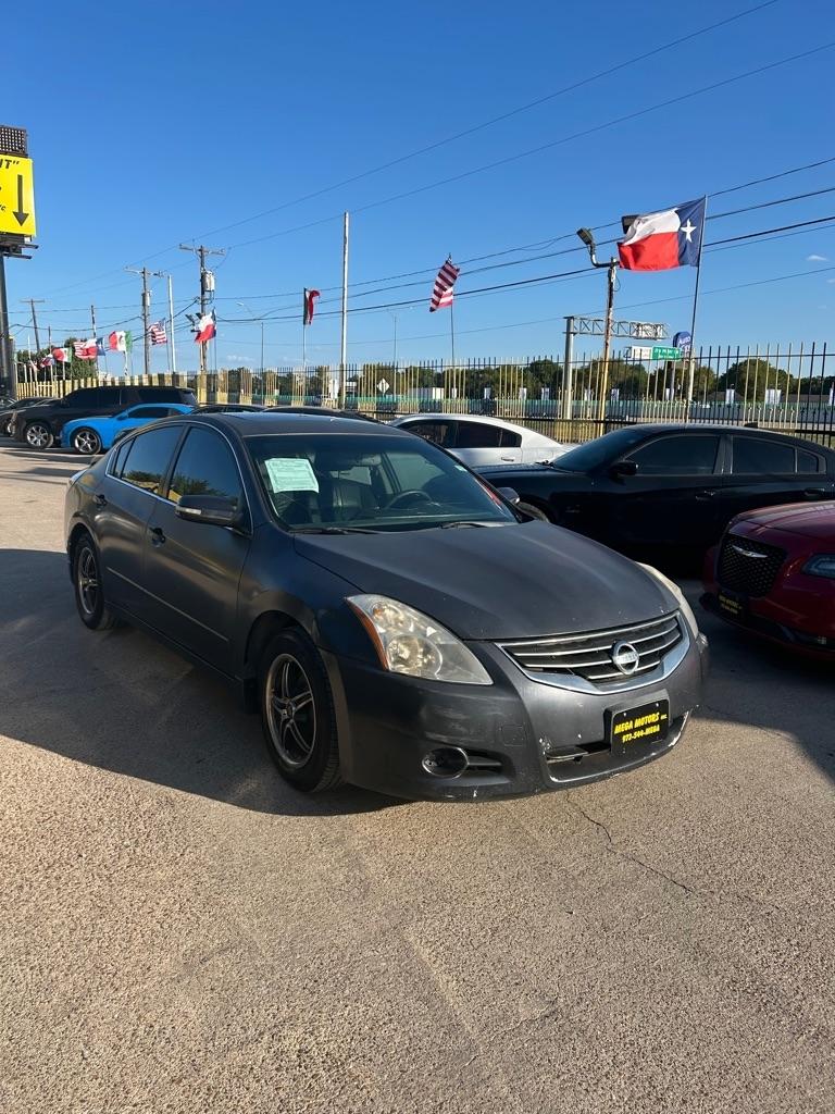 Nissan Altima  2012