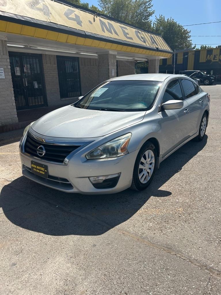 Nissan Altima  2015