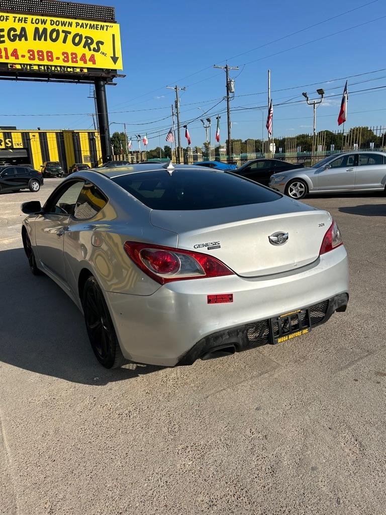 Hyundai Genesis Coupe  2012
