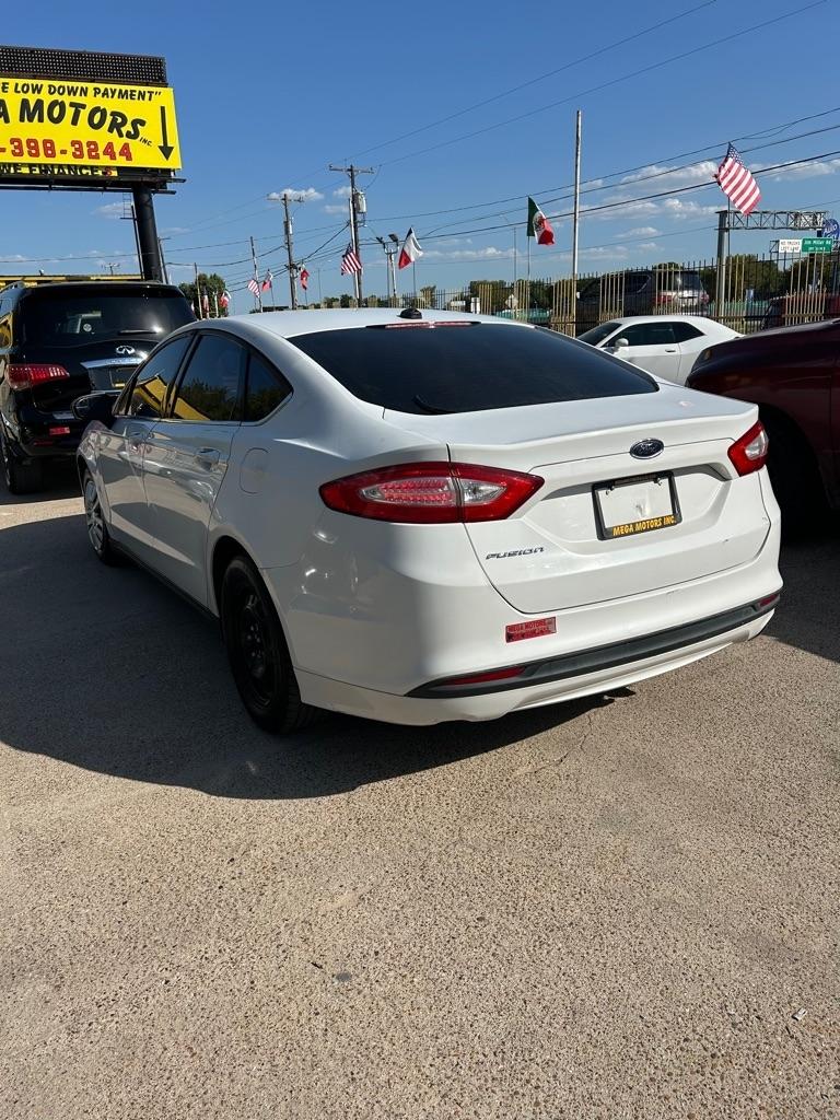 Ford Fusion  2013