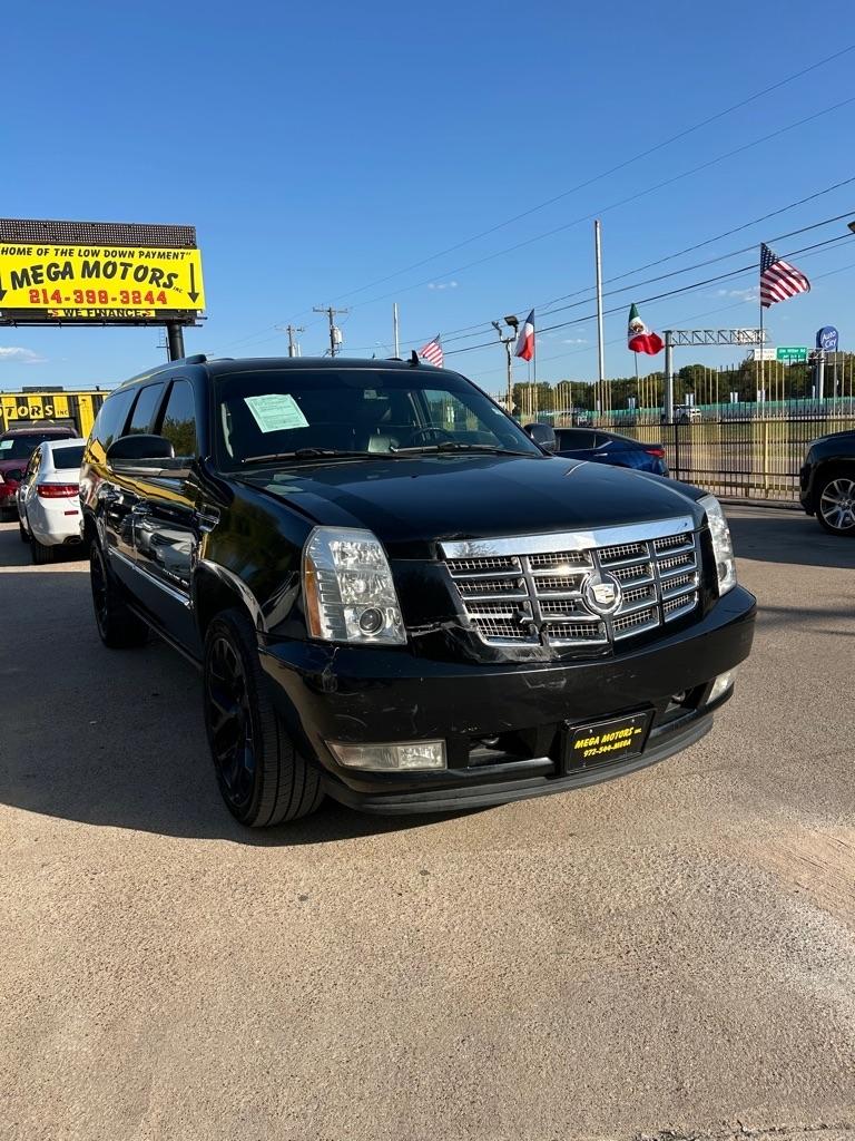Cadillac Escalade  2011