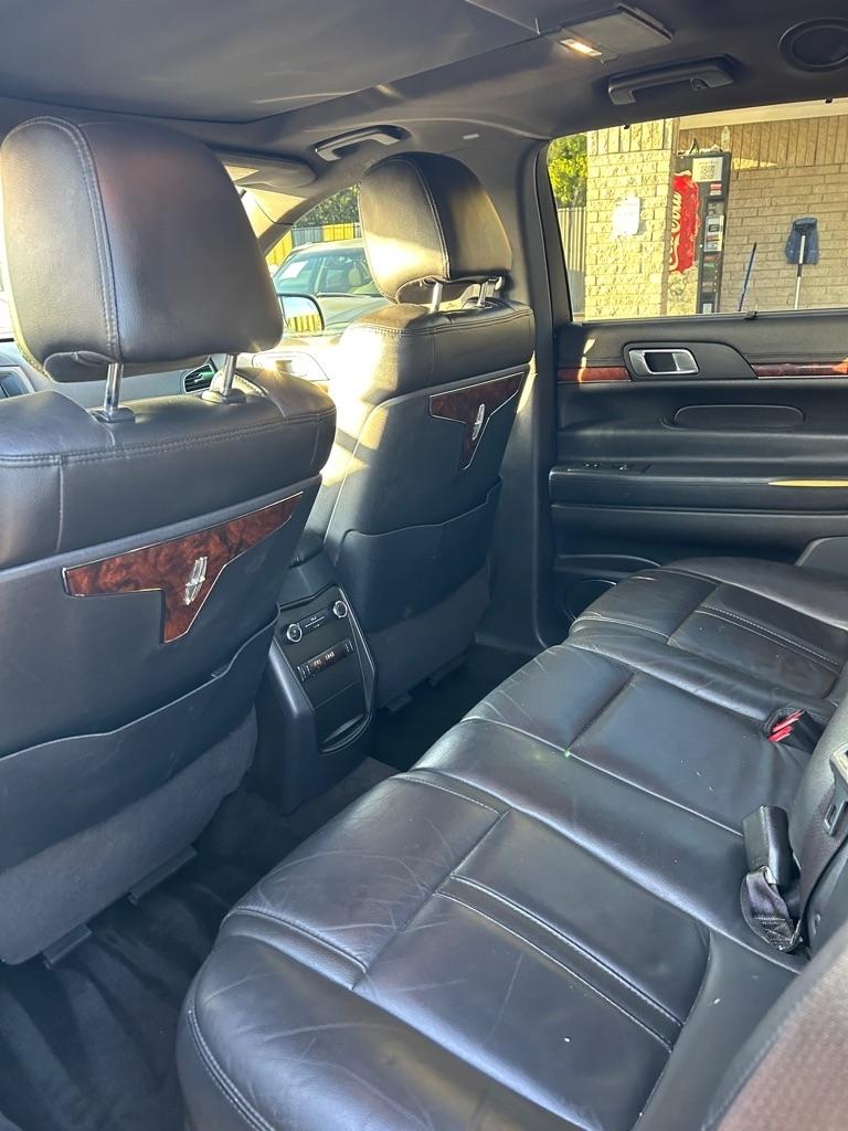 Lincoln MKT  2014