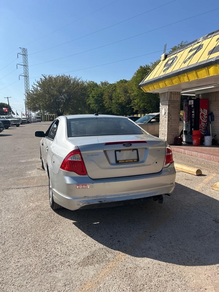 Ford Fusion  2010
