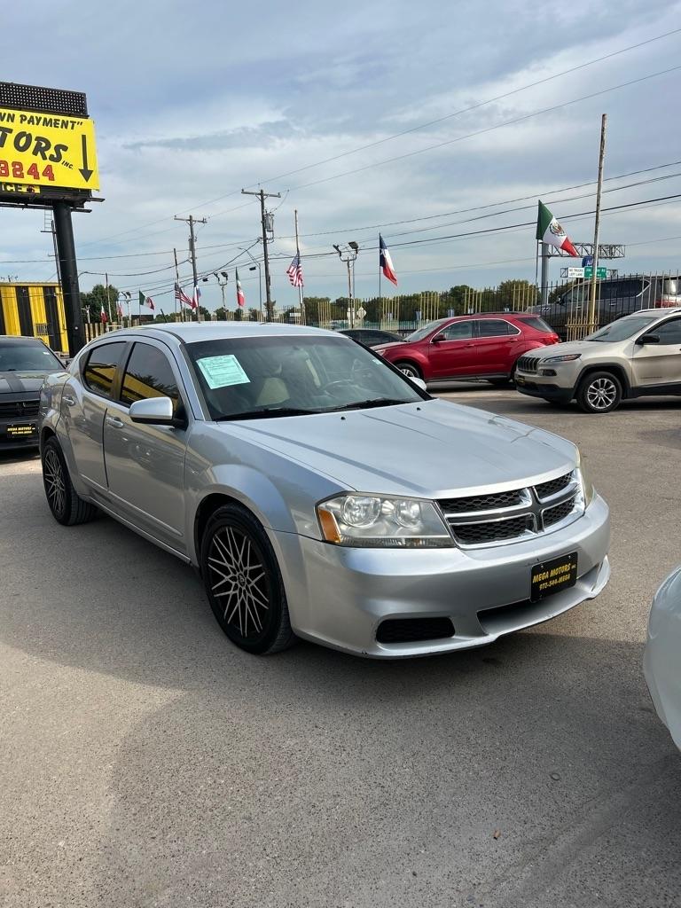 Dodge Avenger  2011