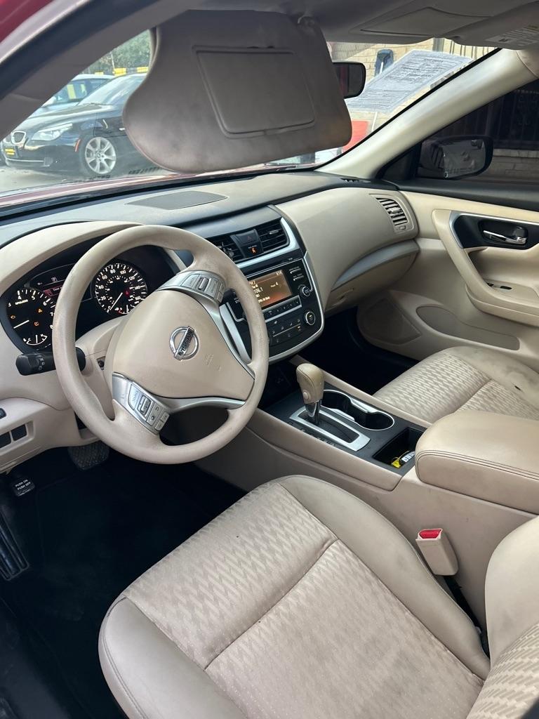 Nissan Altima  2016