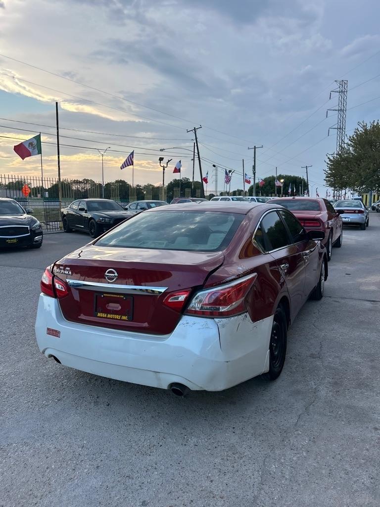 Nissan Altima  2016